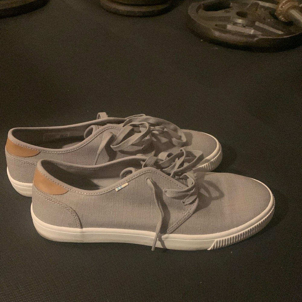TOMS Sneakers